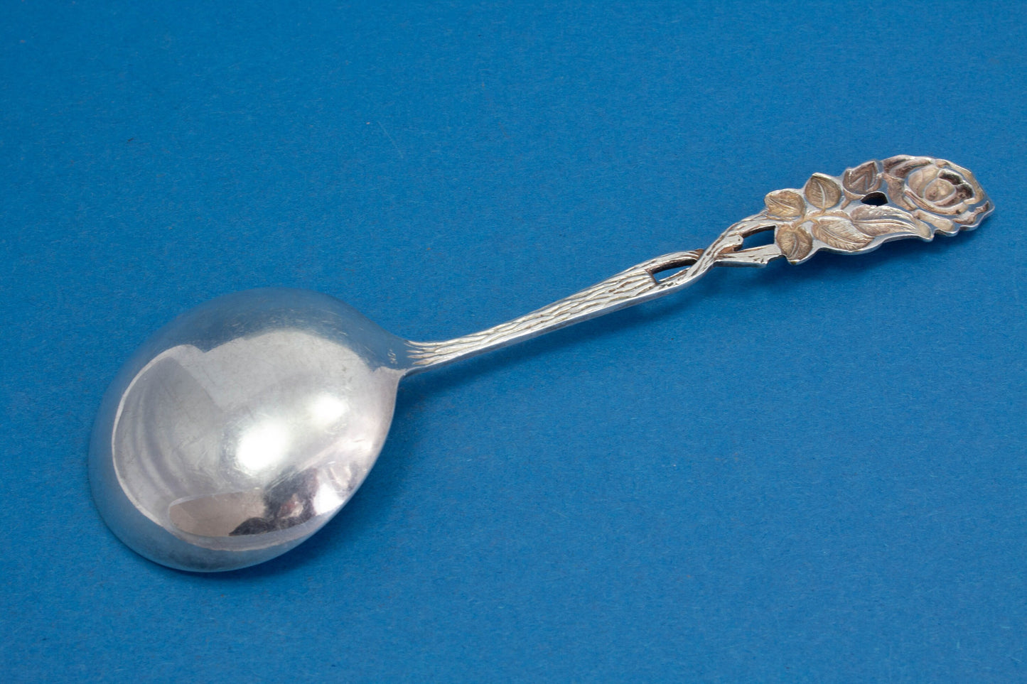 Sahnelöffel, versilberter Vintage-Löffel mit Rosen