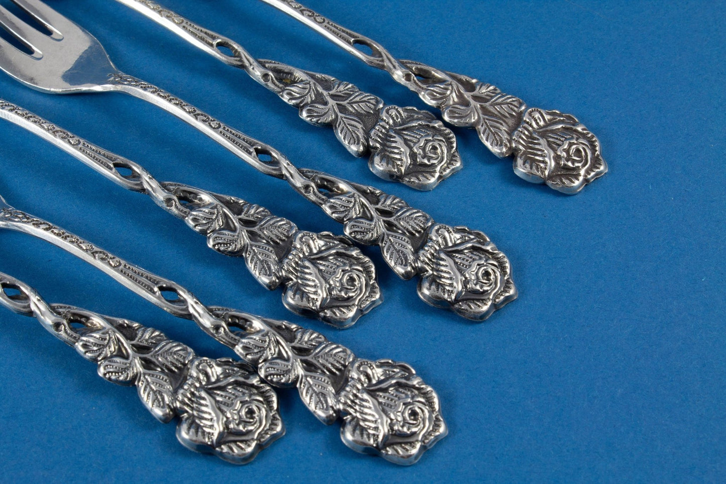 6 Kuchengabeln mit Rosen, versilbert - Löffelland