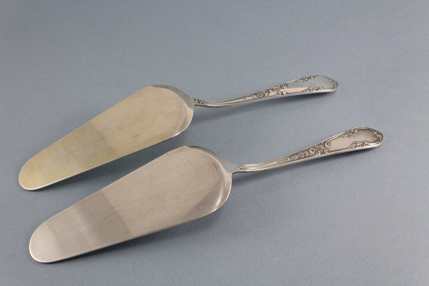 Großes Besteck Set für 6 Personen im Rokokostil, 2 Tortenheber, Sahnelöffel, Zuckerzange, 6 Kuchengabeln, ,