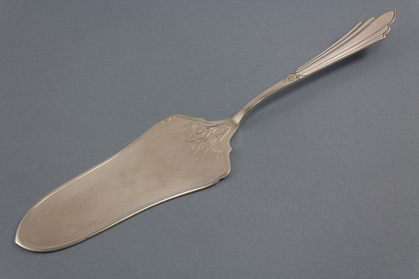 Beautiful silver plated cake server by WMF with lilies and fan pattern