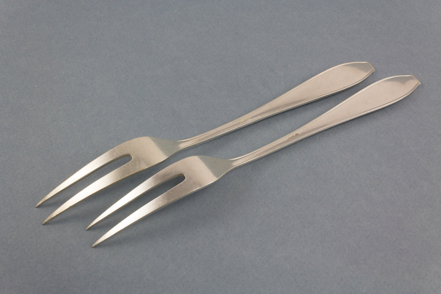 2 schöne Fleischgabeln, Jugendstil Besteck Set, WMF 1400, Lilie