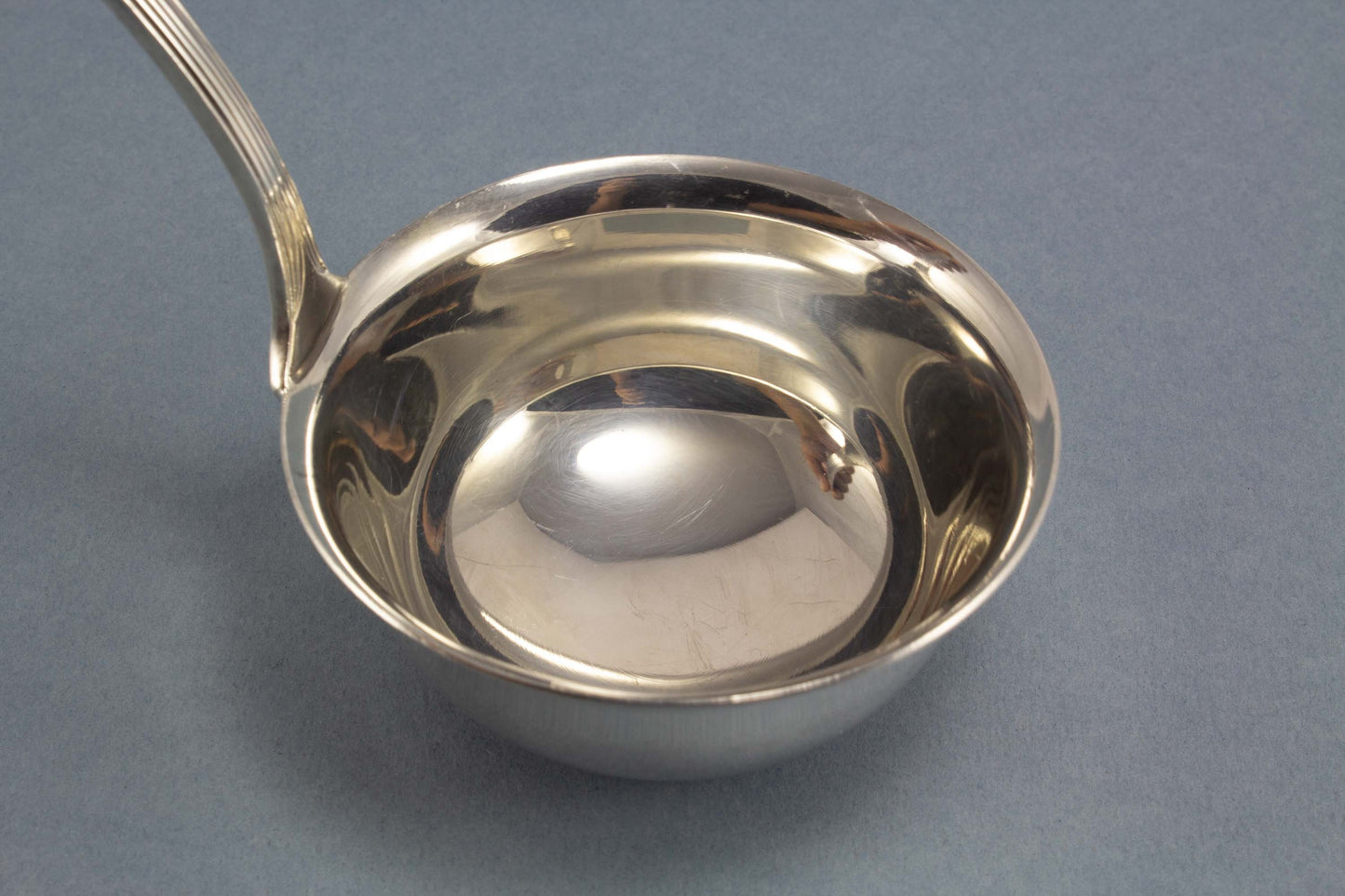 Versilberte Suppenkelle von WMF, Liliendekor, Lilie, WMF 1400, 1920er