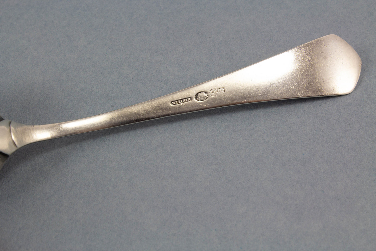 Versilberter Zuckerlöffel von Wellner, Streulöffel