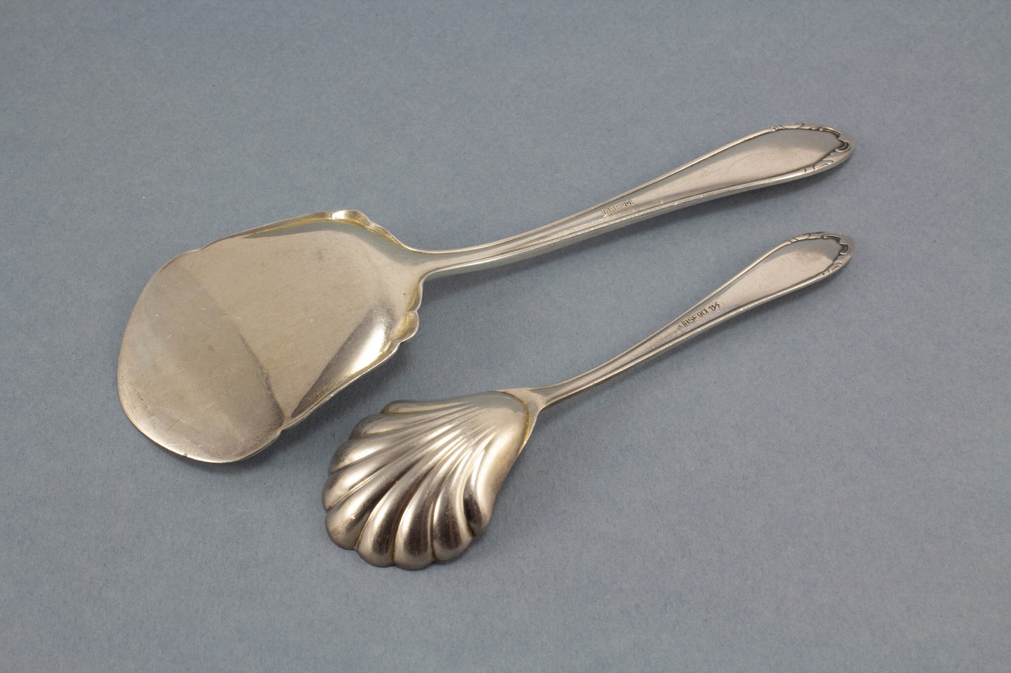 Versilberter Gebäckheber mit Zuckerlöffel, Besteck Set