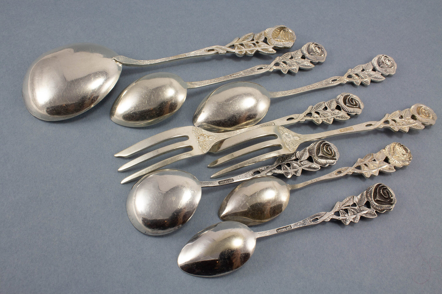 Rosen-Besteckset für Zwei, Antiko 100