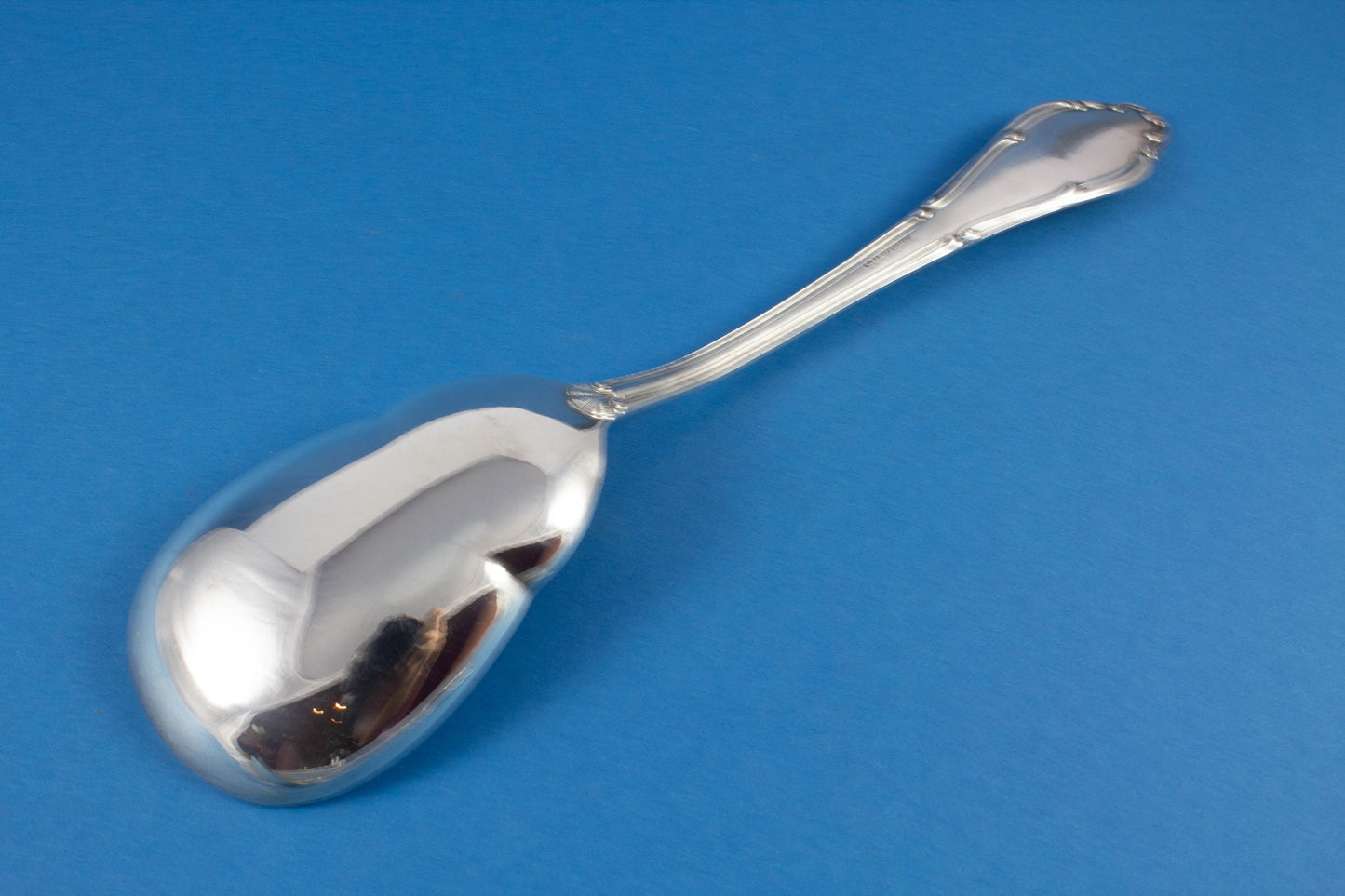 Vegetable spoon and potato spoon from Wellner in a Mozart pattern, silver-plated spoons