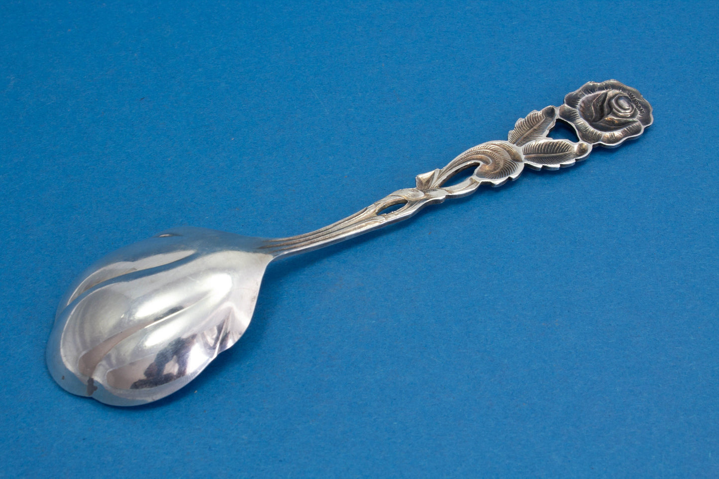 Zuckerlöffel, Hildesheimer Rose, versilbertes Besteck