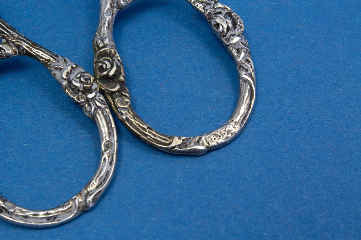 Große silberne Gebäckzange aus 800er Silber, Hildesheimer Rose