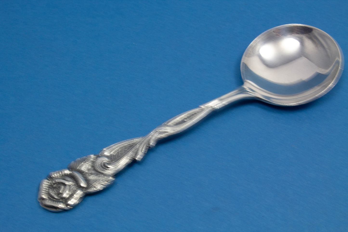 Schönes Besteck Set mit Rosen für 3, versilbert