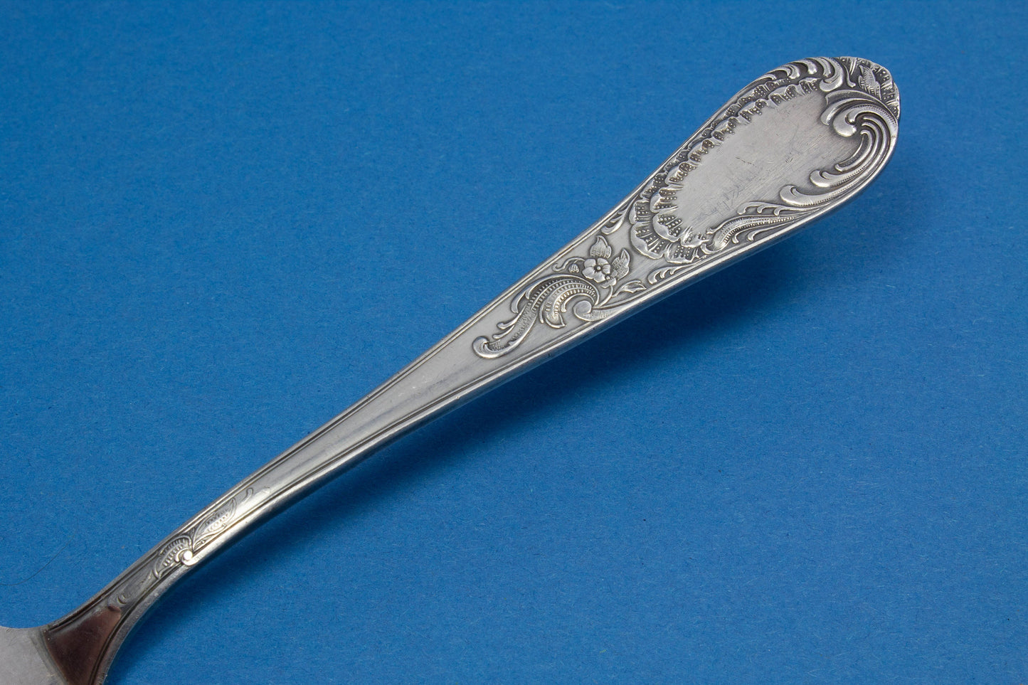 Versilberter Rokoko Tortenheber