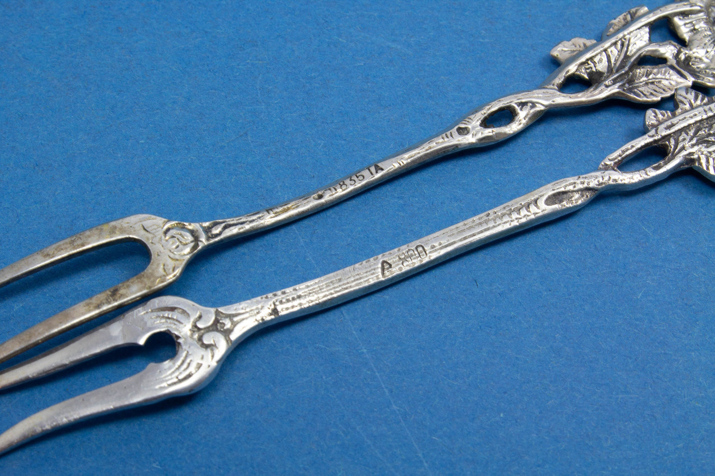 2 Cocktailgabeln aus Silber, Hildesheimer Rose