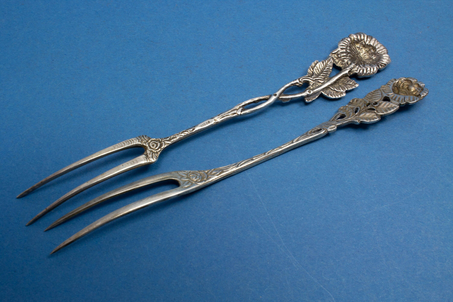 2 Käsespieße aus Silber, Hildesheimer Rose