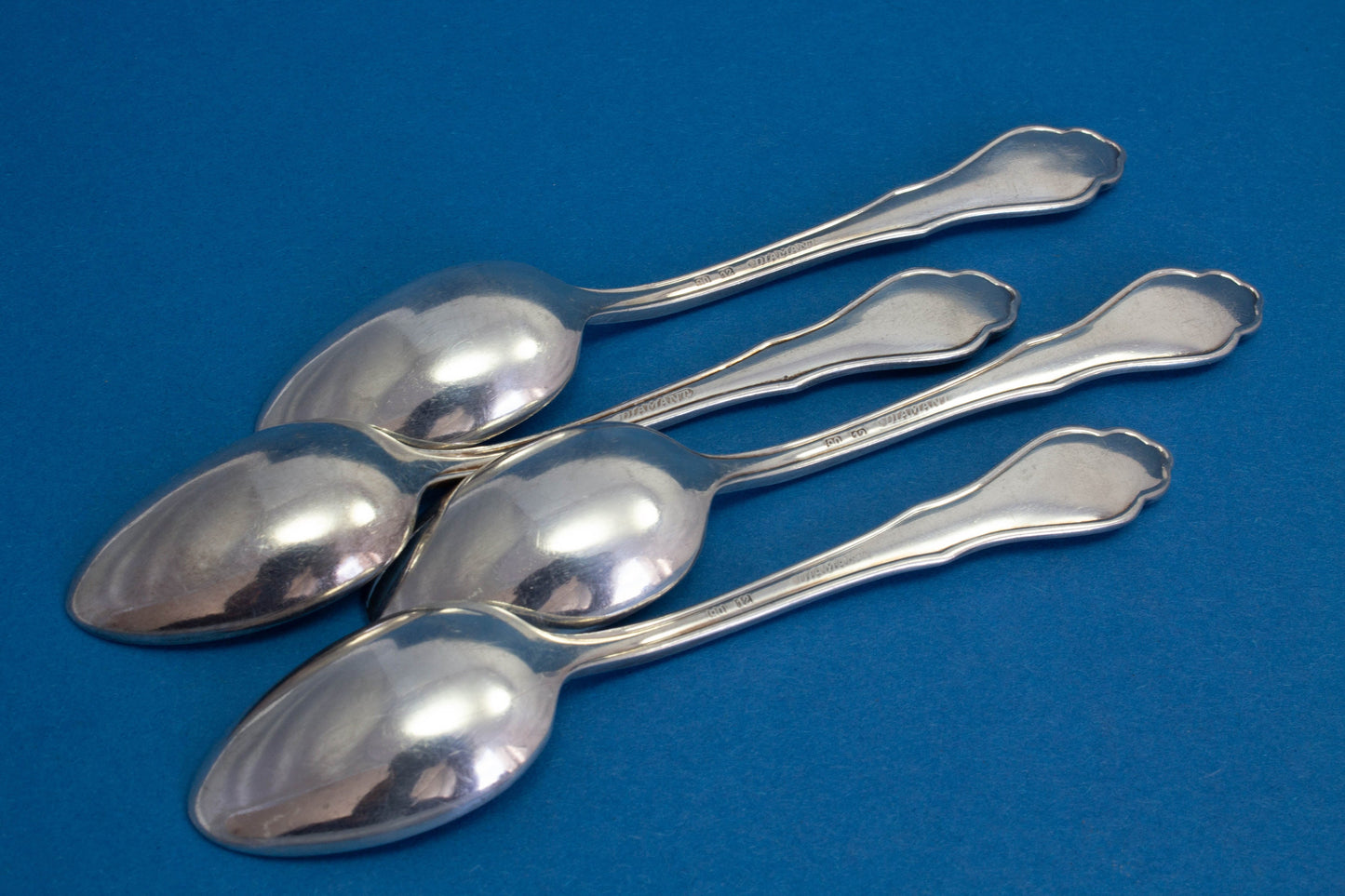 4 versilberte Mokkalöffel, kleine Löffel
