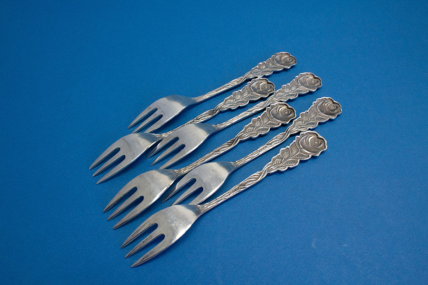 6 versilberte Kuchengabeln mit Rosen, versilberte Gabeln