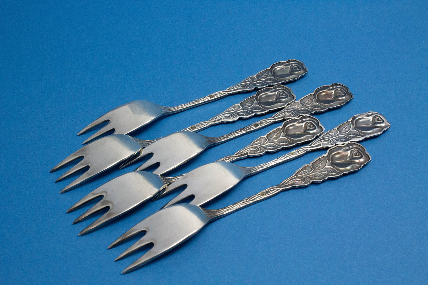 6 versilberte Kuchengabeln mit einem schönen Rosenmuster, Hildesheimer Rose, Mid Century