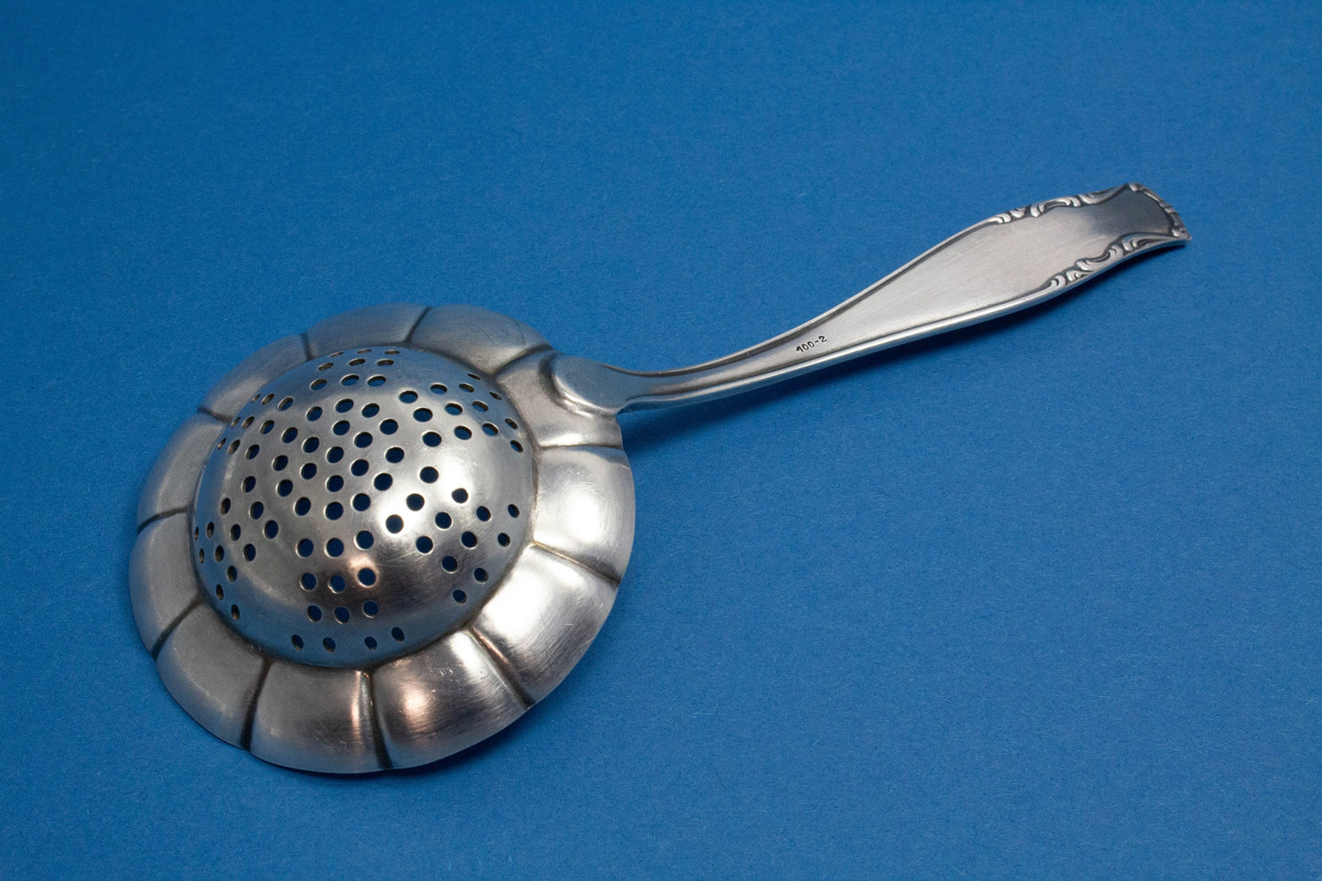 Versilbertes Teesieb, Tea Time