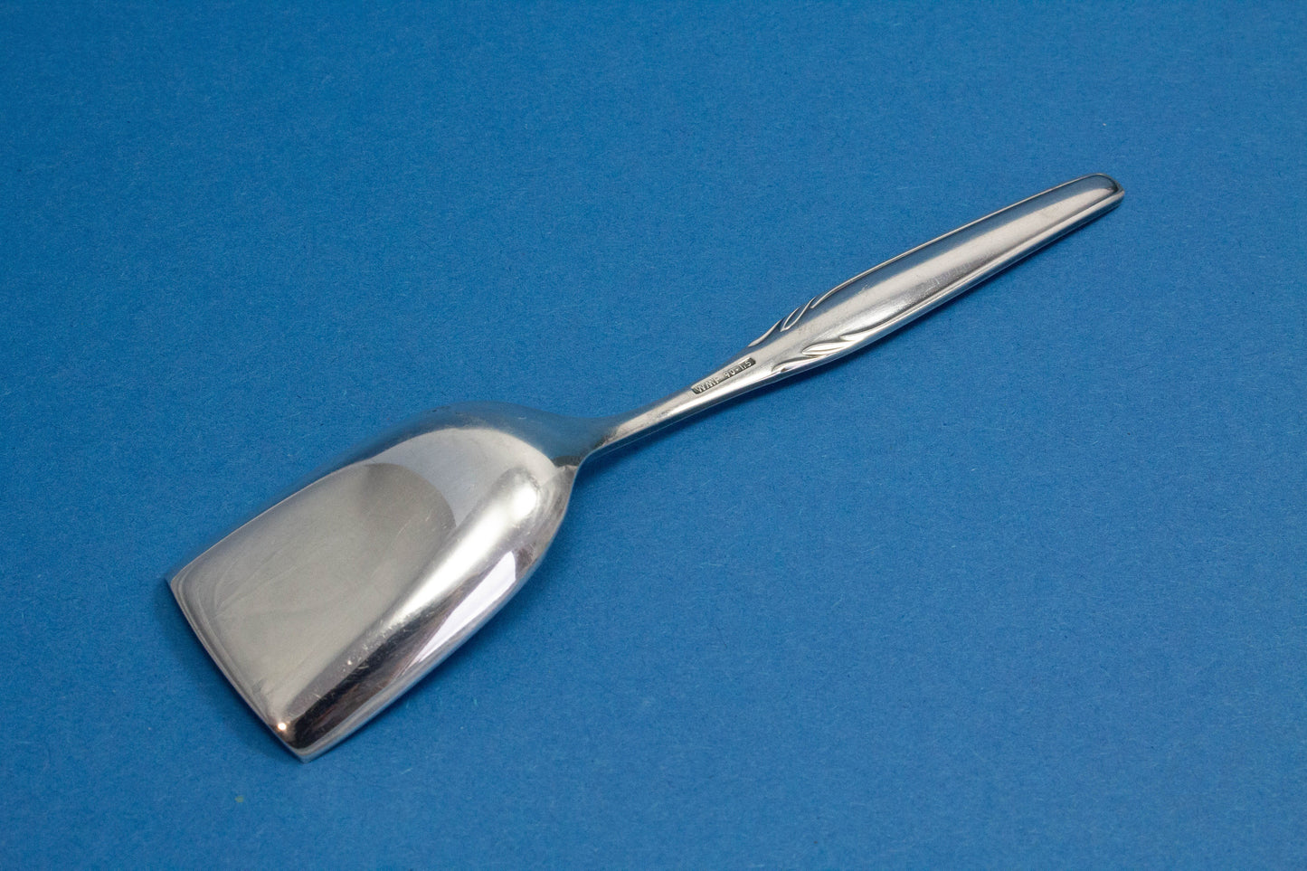 Versilberter Zuckerlöffel von WMF, Paris