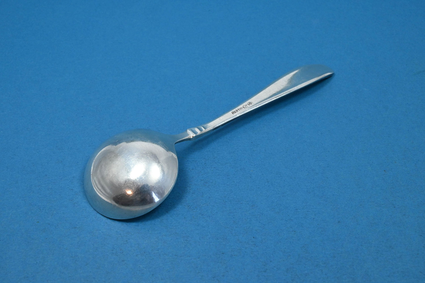 Kleine Sahnekelle, versilberter Sahnelöffel, Martin Art Deco