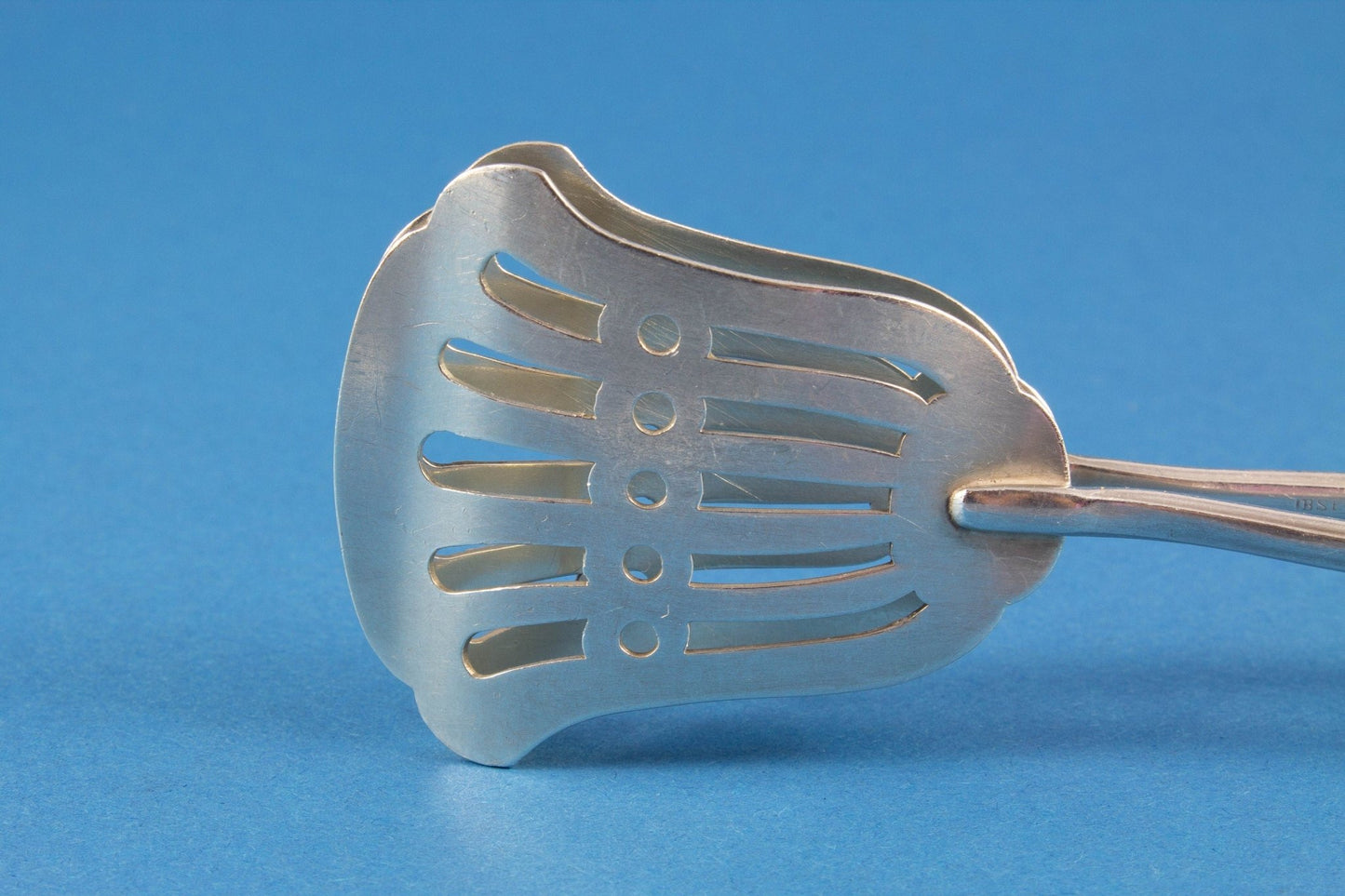 Schöne, versilberte Gebäckzange, Jugendstil - Löffelland