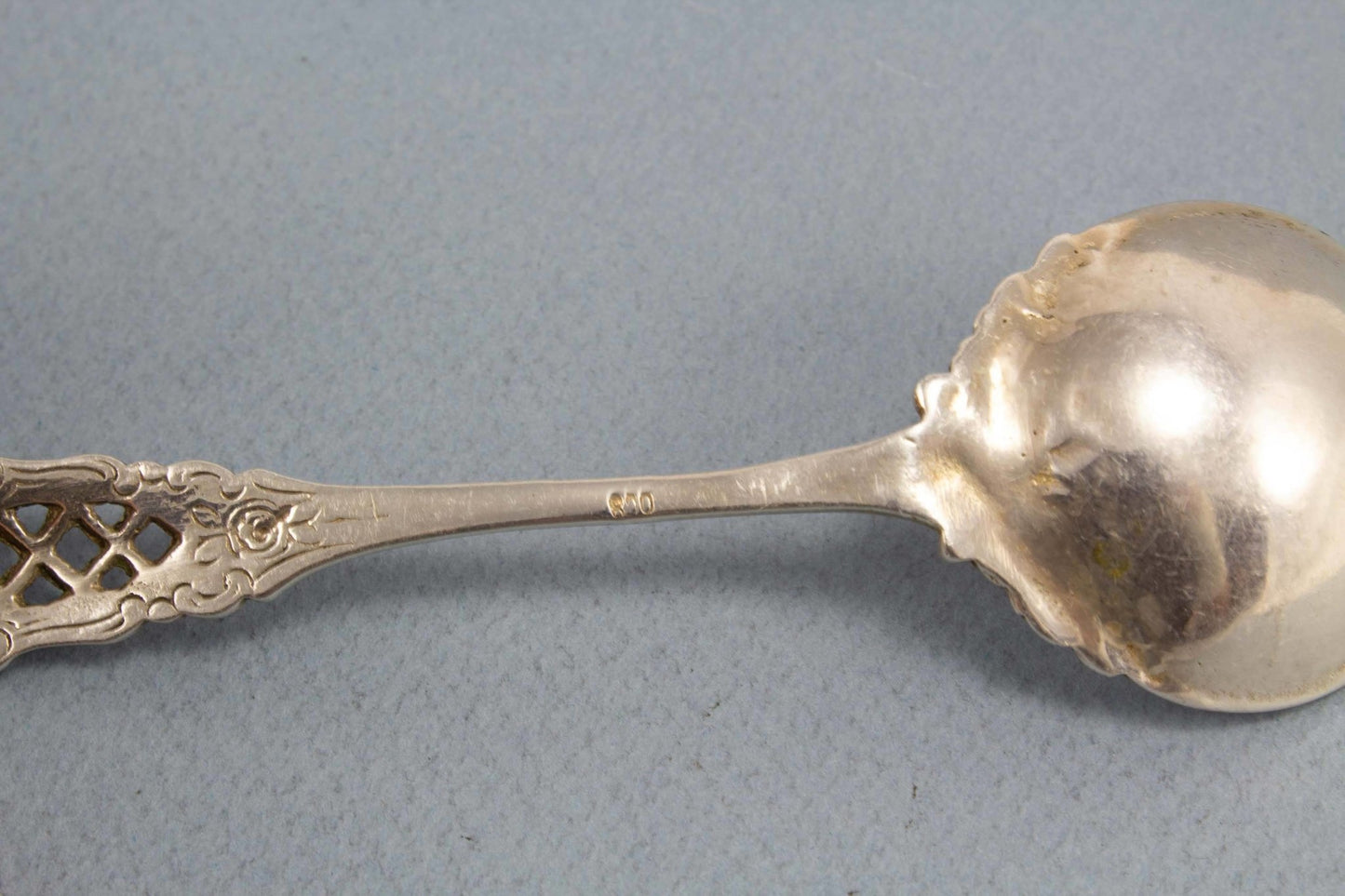 Silberner Zuckerlöffel mit Rosen, 800 Silber, Hildesheimer Rose - Löffelland