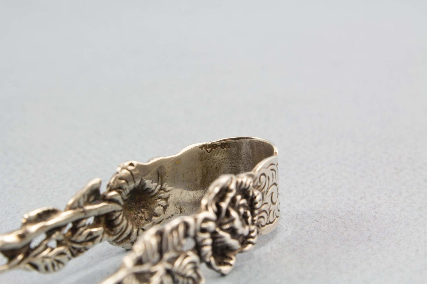 Zuckerzange aus Silber, Rosenmuster, Bodemer - Löffelland