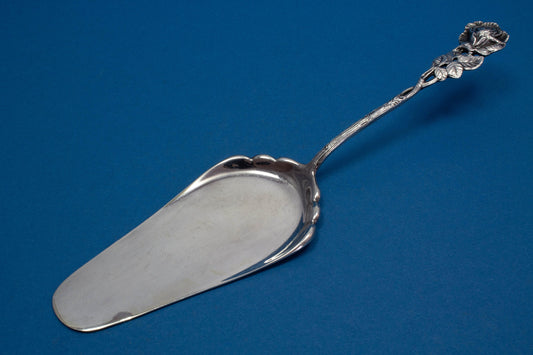 Tortenheber mit Rosendekor, versilberter Gebäckheber