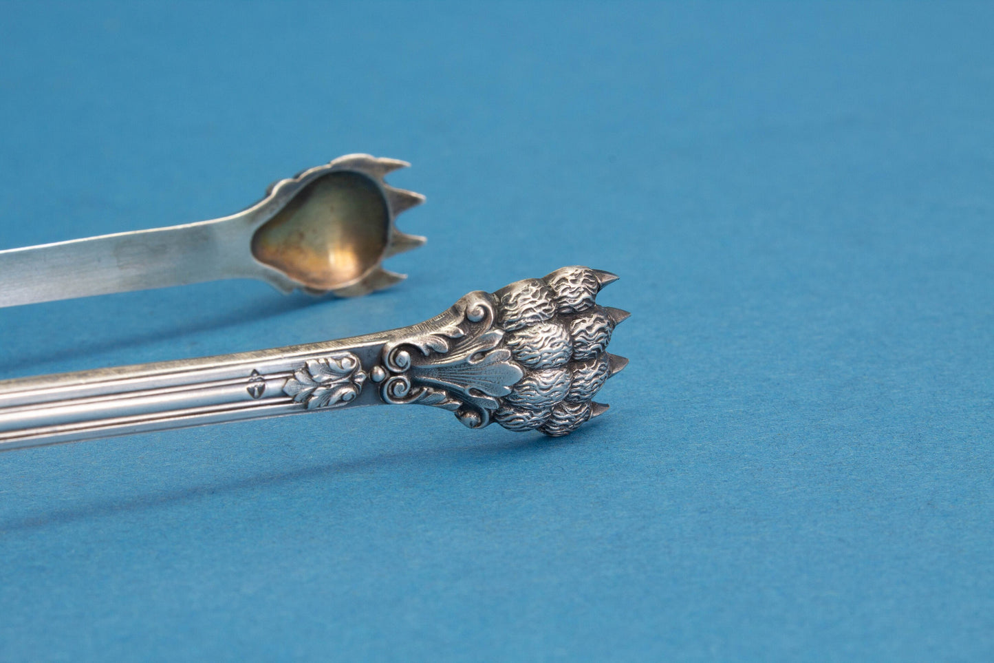 Edle Zange aus Silber, Frankreich, Minervakopfpunze, Eiswürfelzange, Zuckerzange