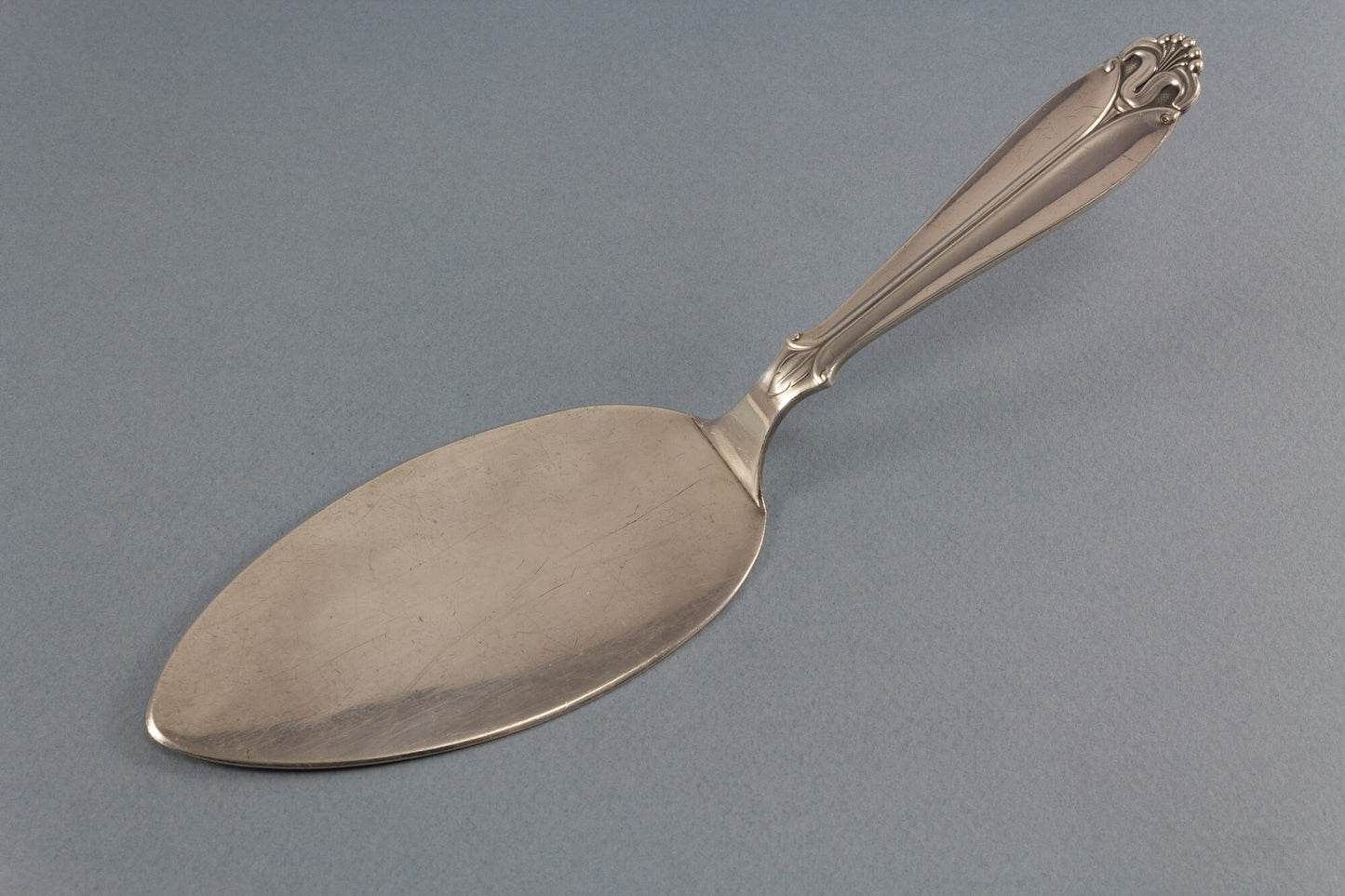 Silver-plated pastry server