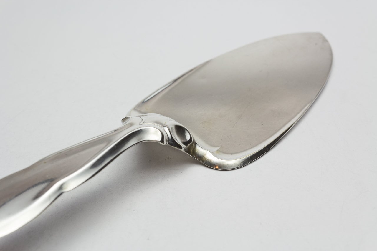 Beautiful pastry server, silver plated